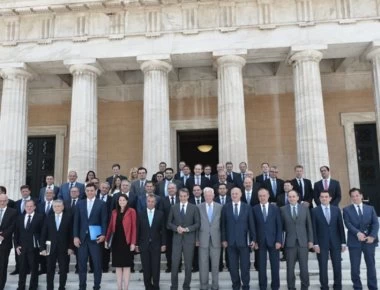 Η οικογενειακή φωτογραφία του υπουργικού συμβουλίου (φωτό)